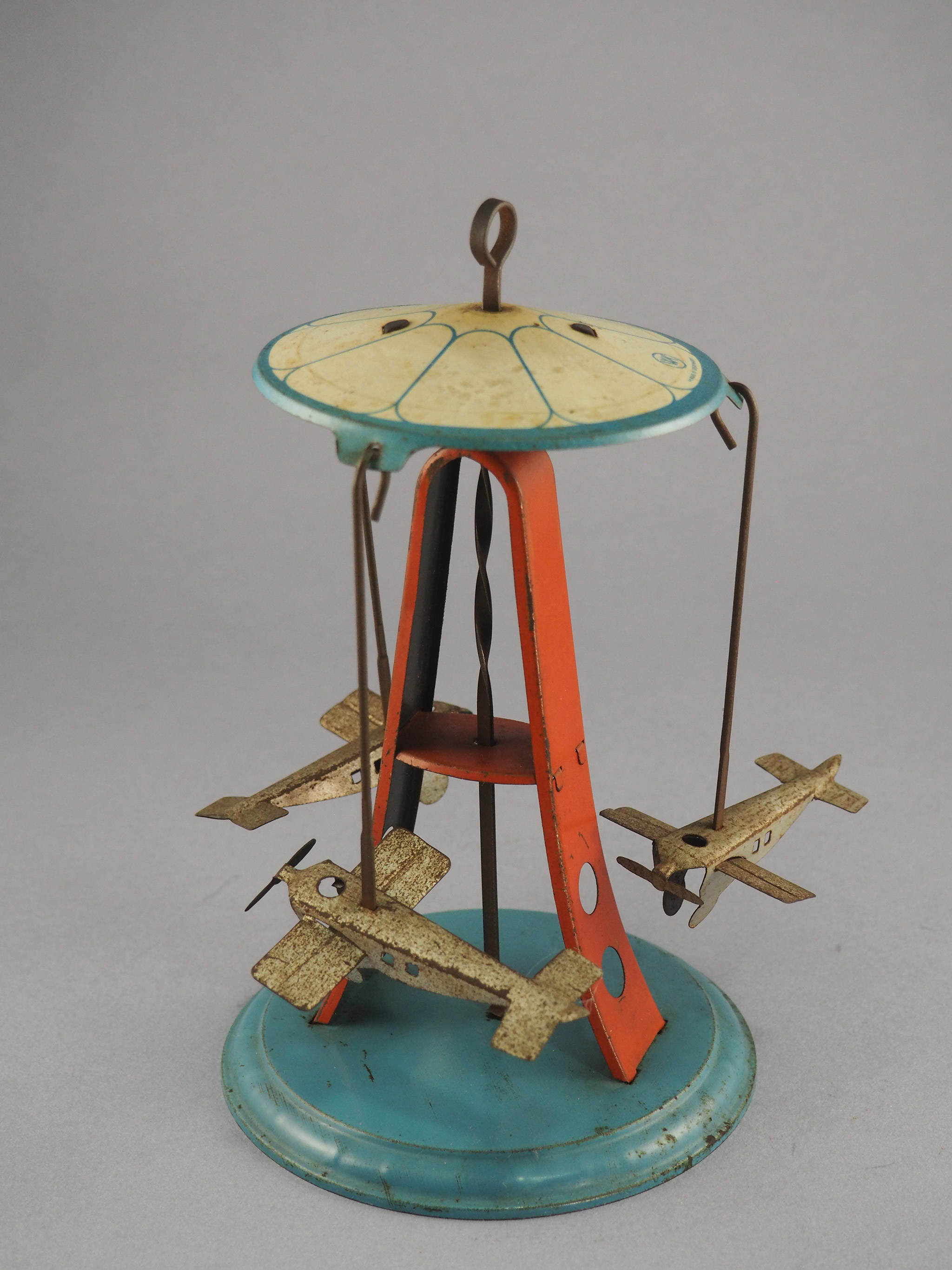 Carrousel with 3 airplanes photo 2