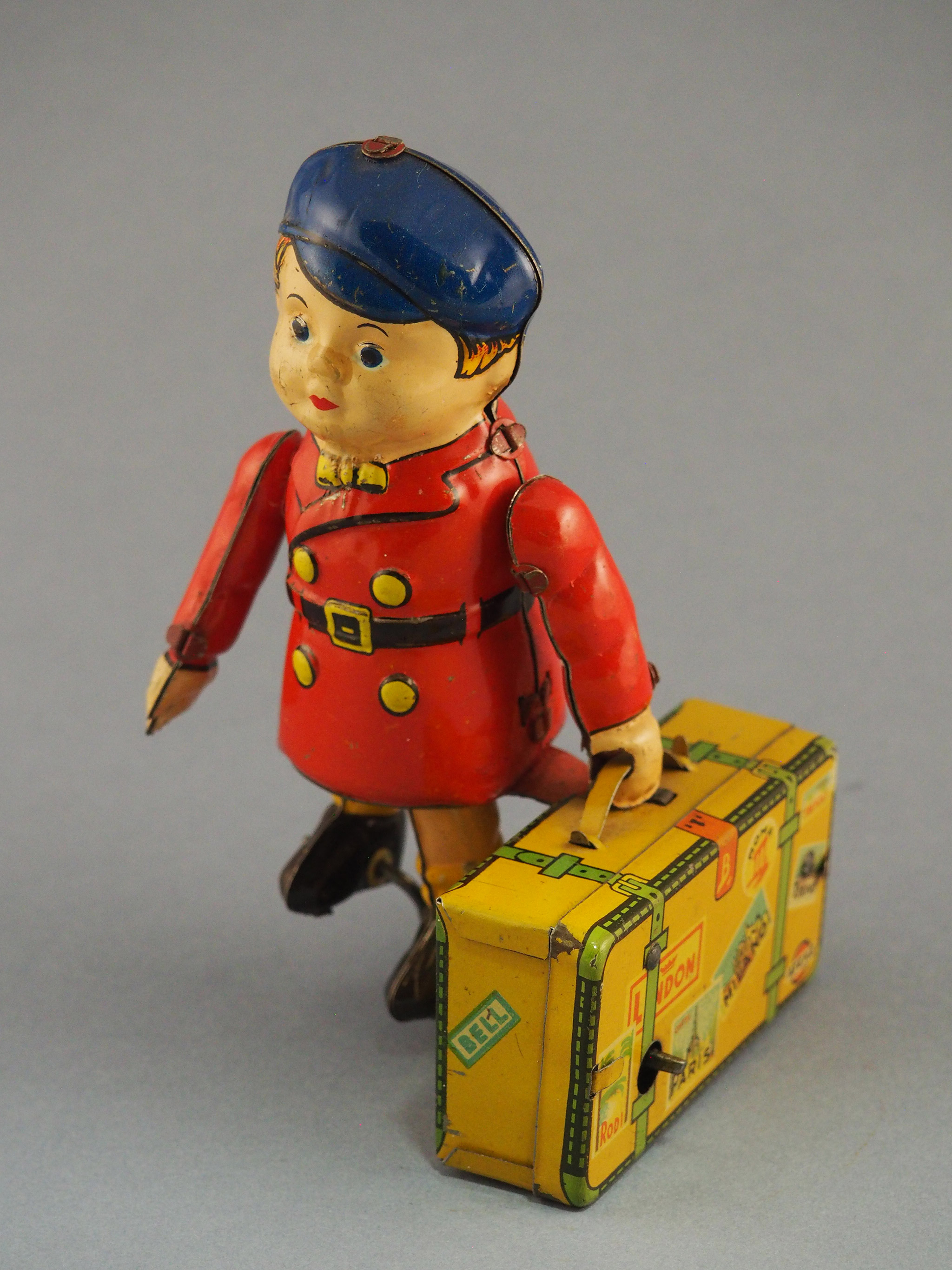 Traveller with Suitcase photo 1