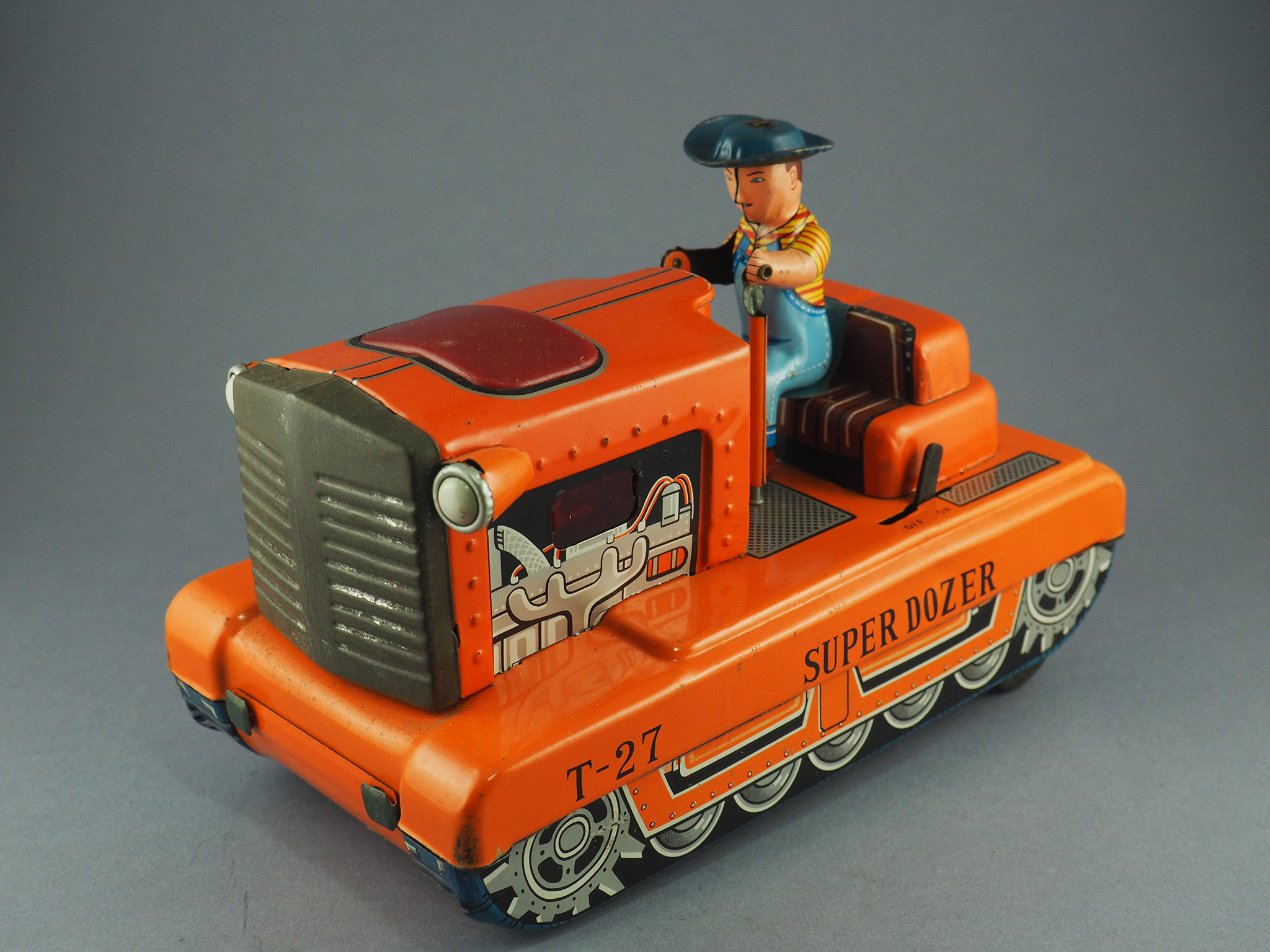 SuperDozer with Revolving Lighted Engine photo 1