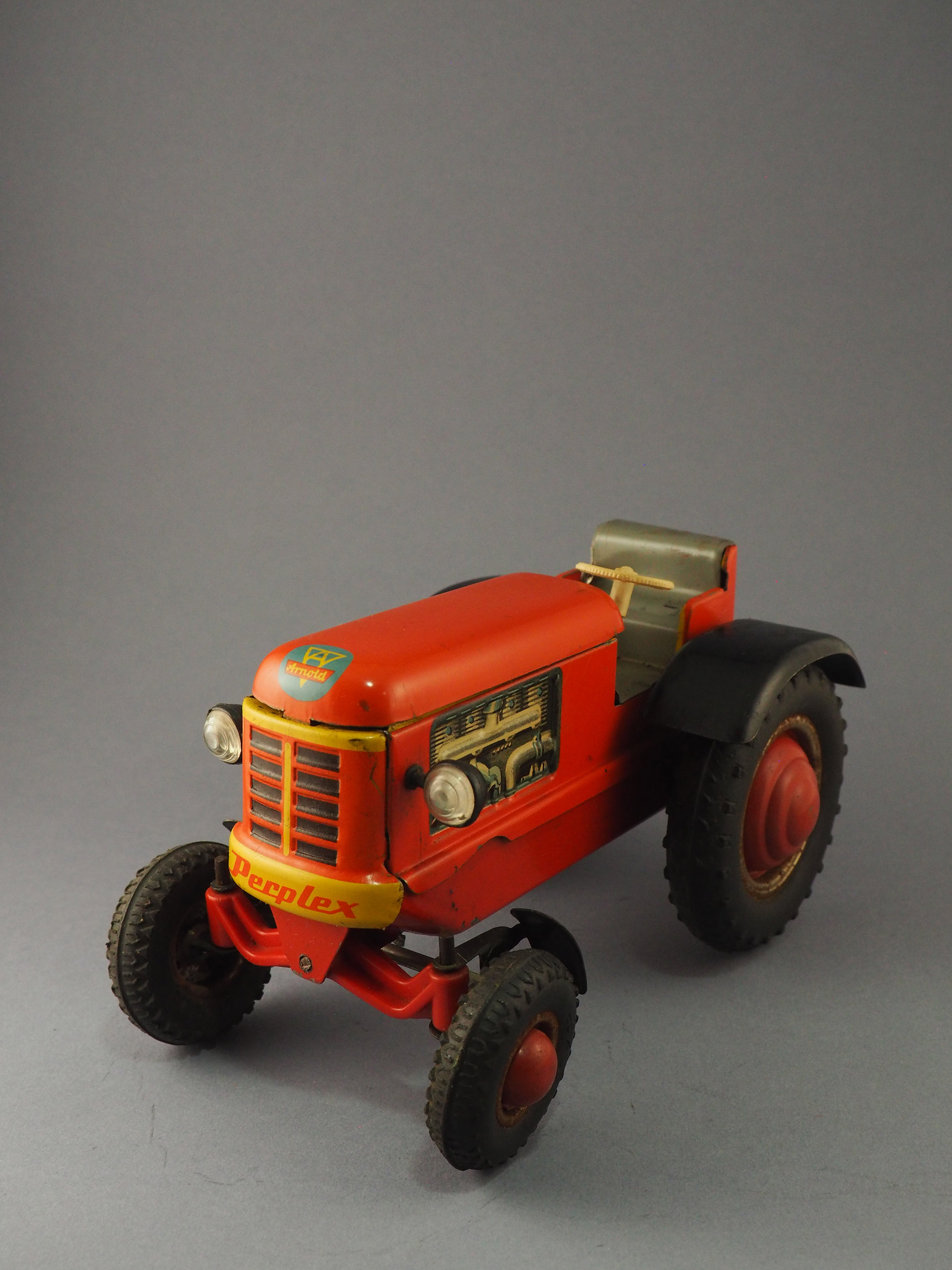 Tractor Perplex photo 1