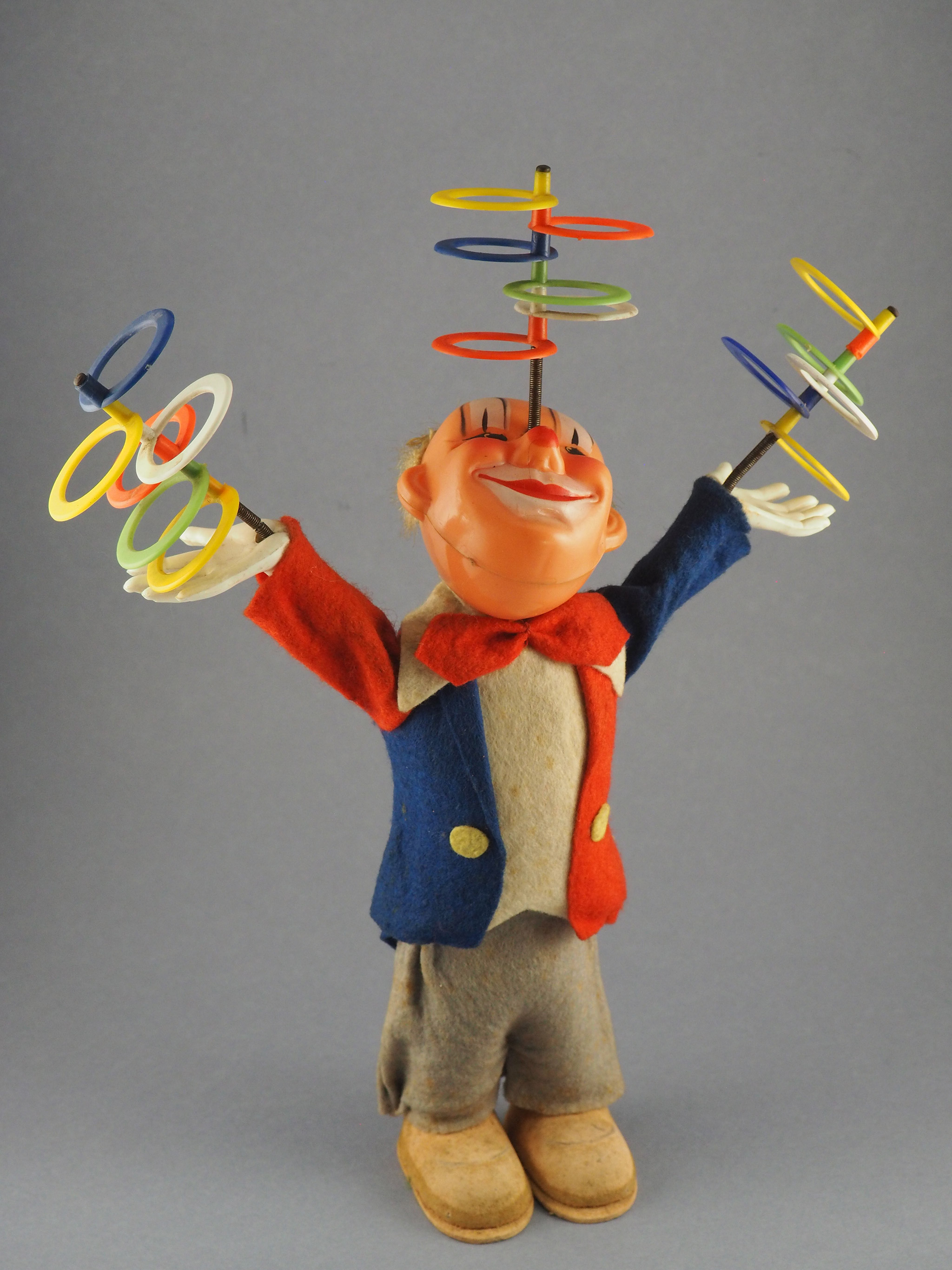 The Famous Juggler photo 1