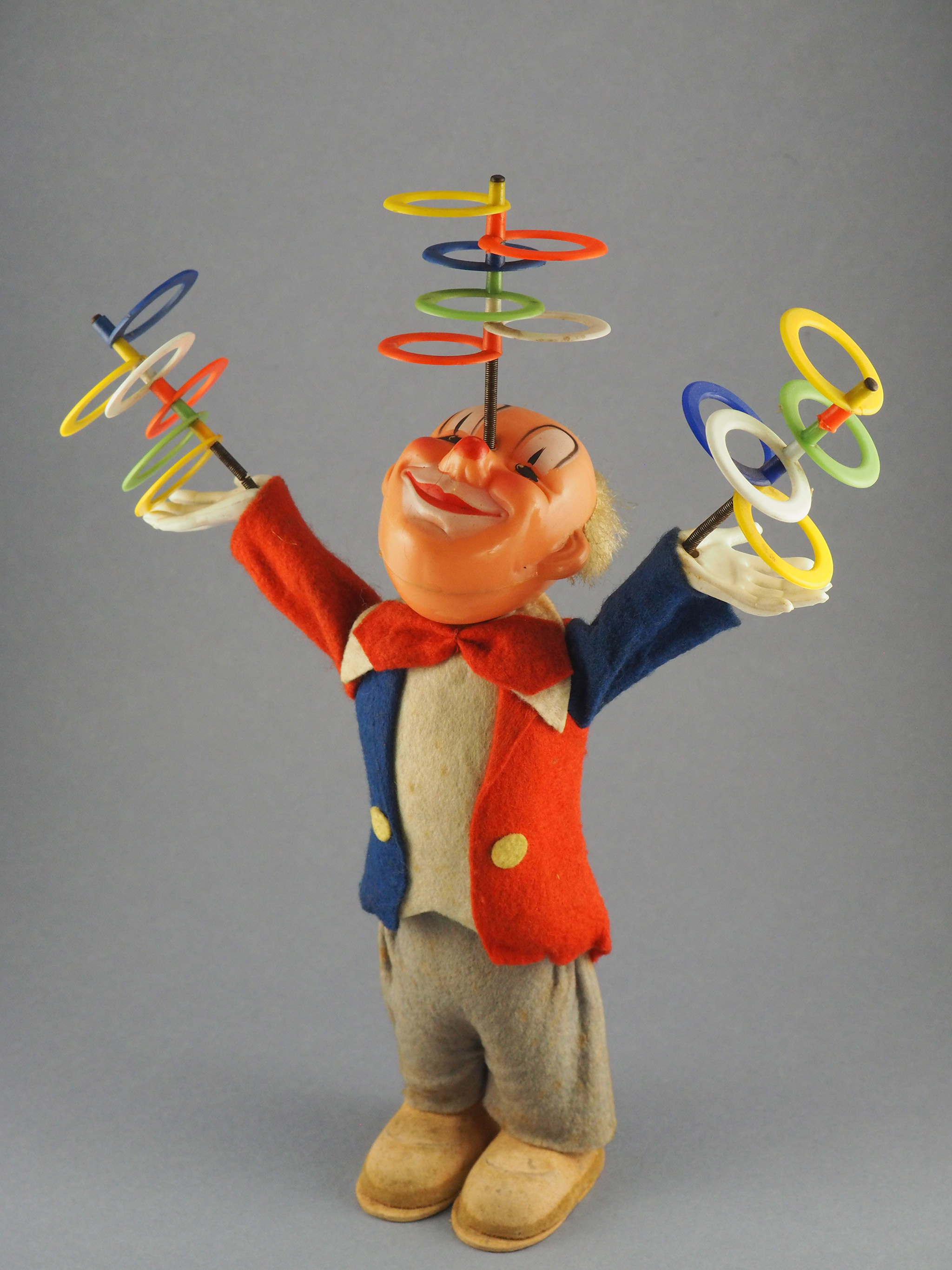The Famous Juggler photo 2