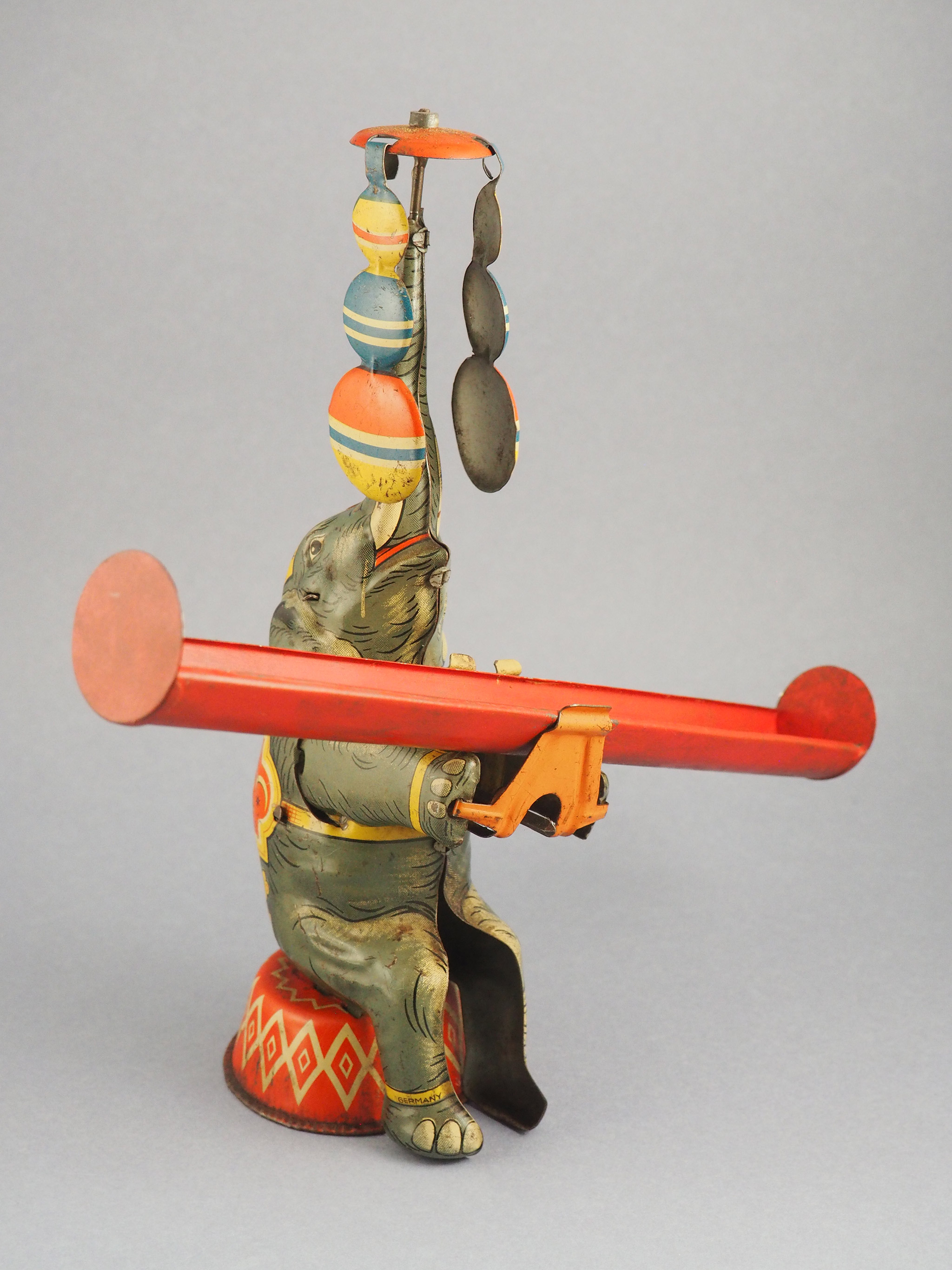Elephant with Seesaw photo 1