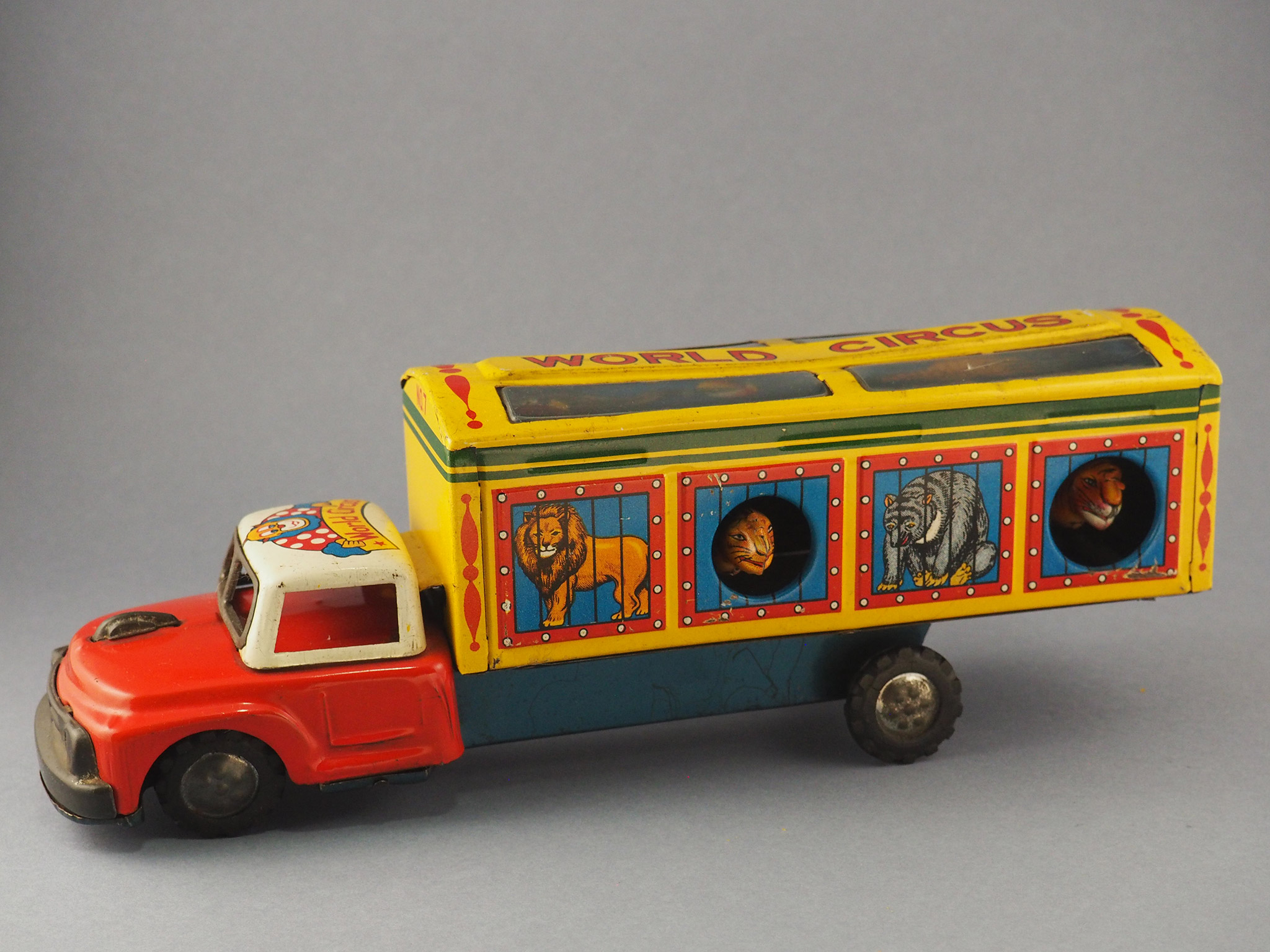 Circus Truck with 4 Animals and Voice photo 1