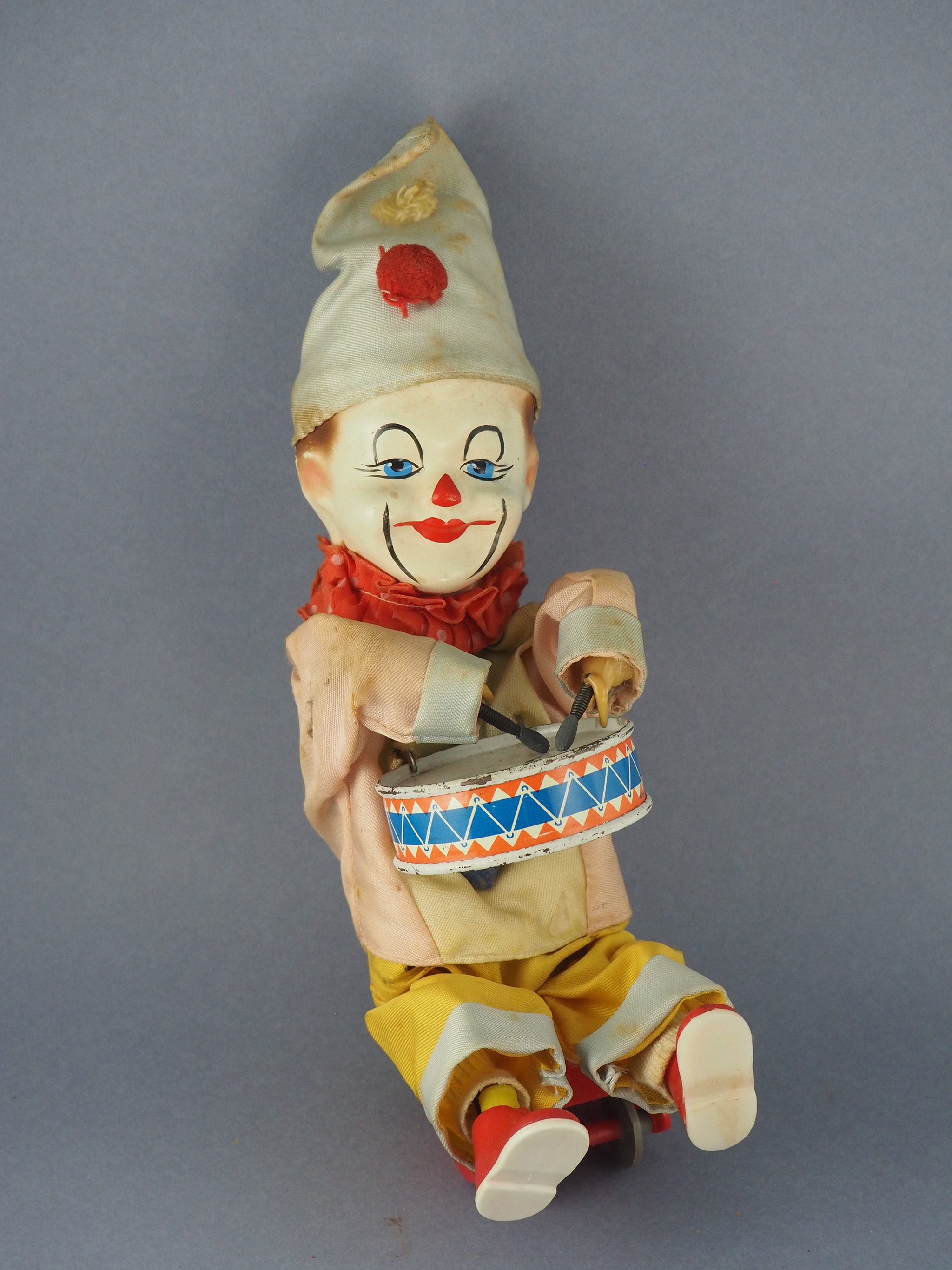 Sitting-Clown with Drum photo 2
