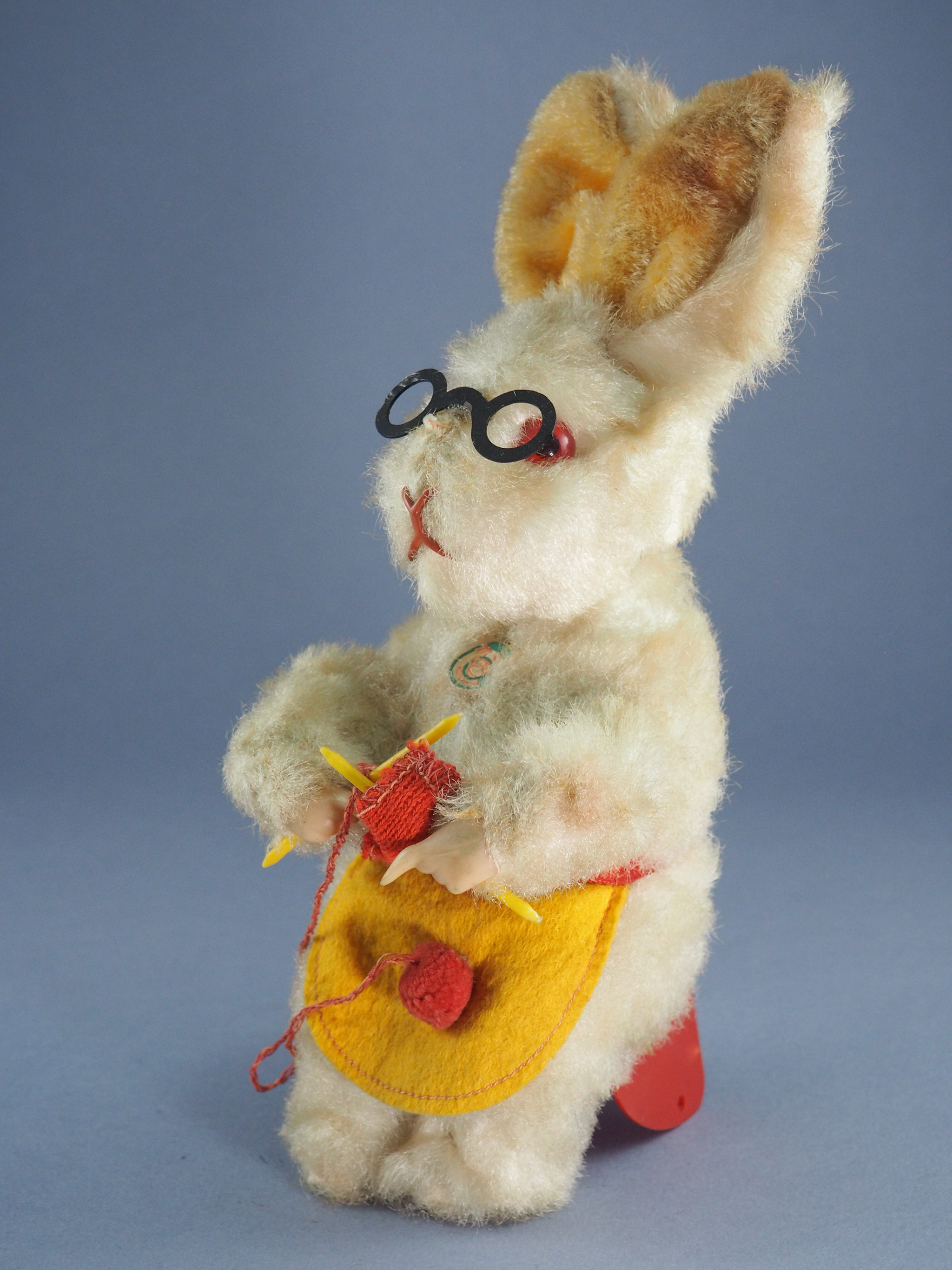 Knitting Rabbit photo 2