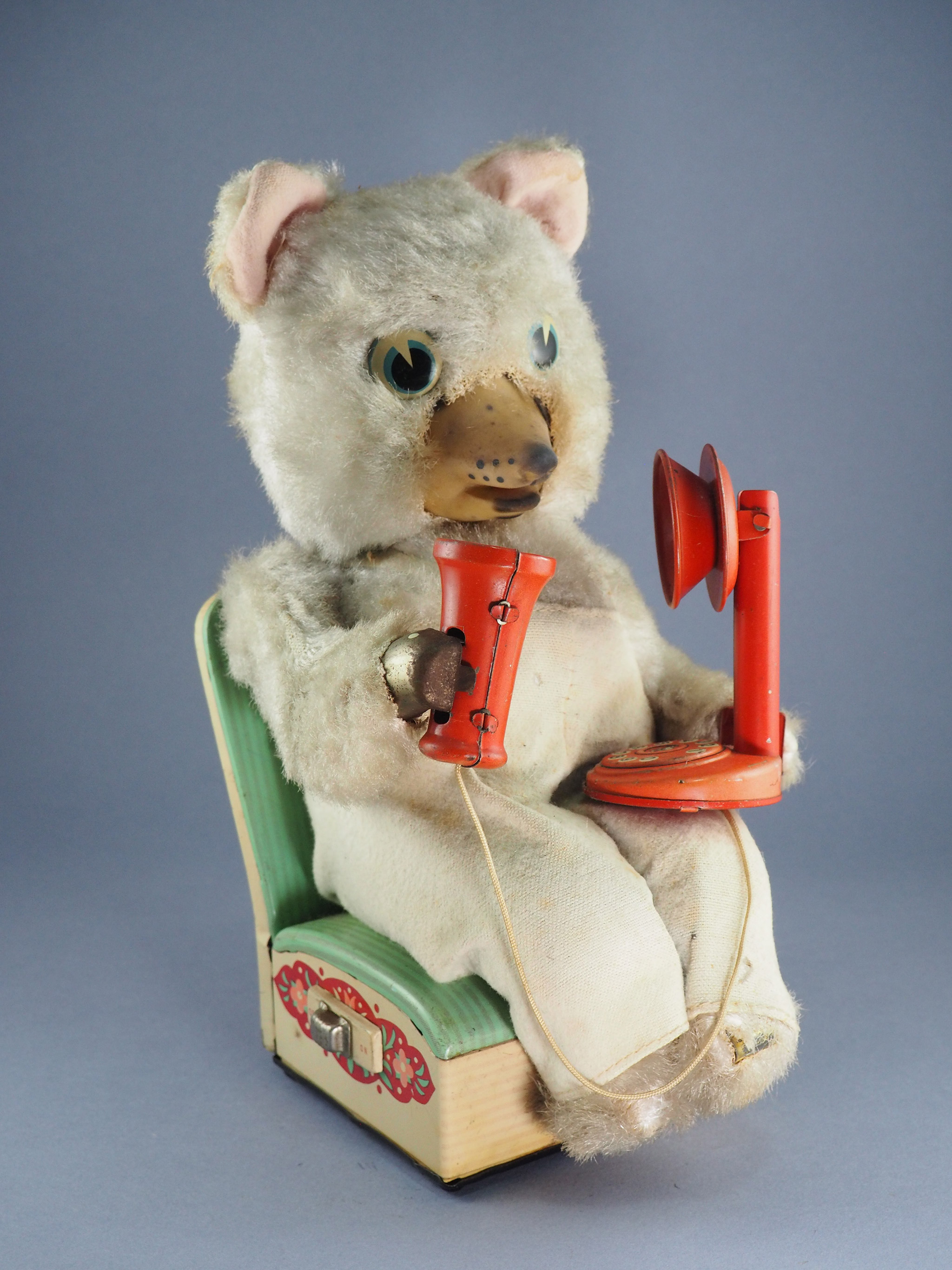 Telephone Bear photo 2
