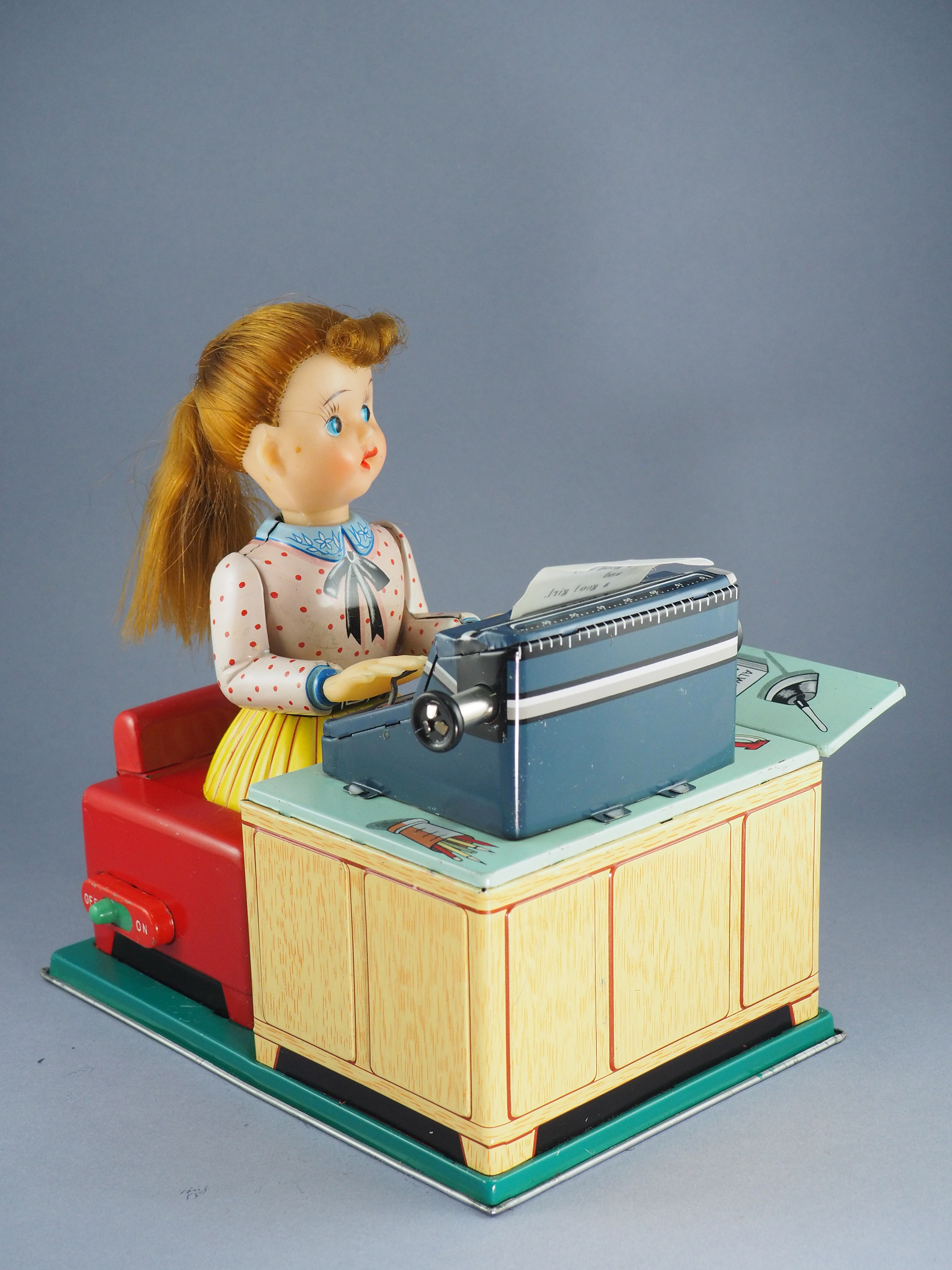 Busy Secretary photo 2
