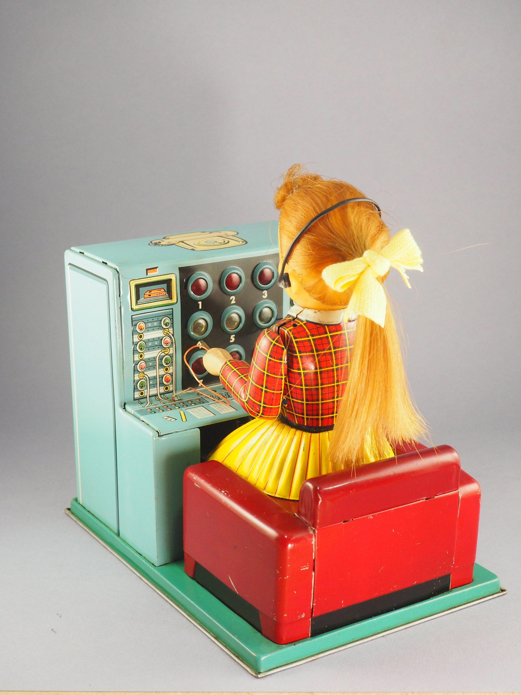Switchboard Operator photo 2