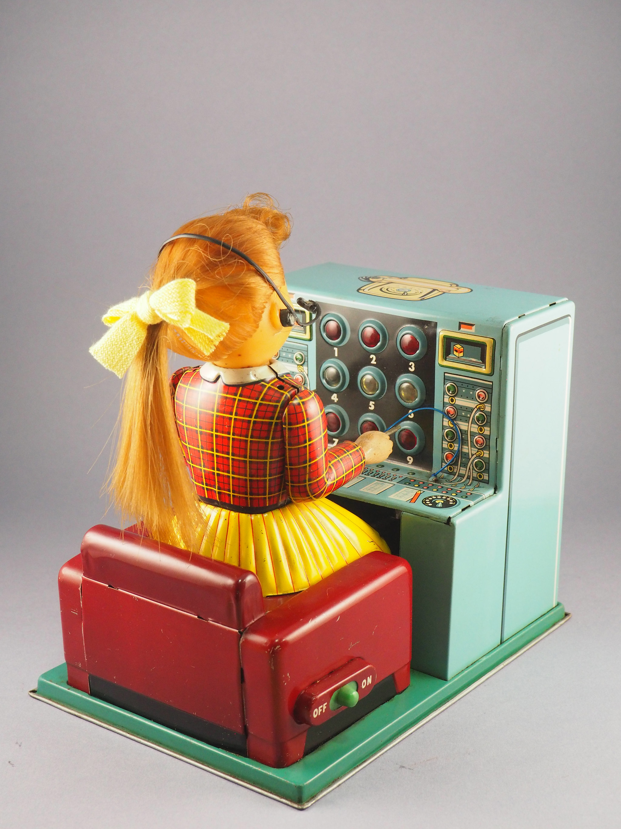 Switchboard Operator photo 3
