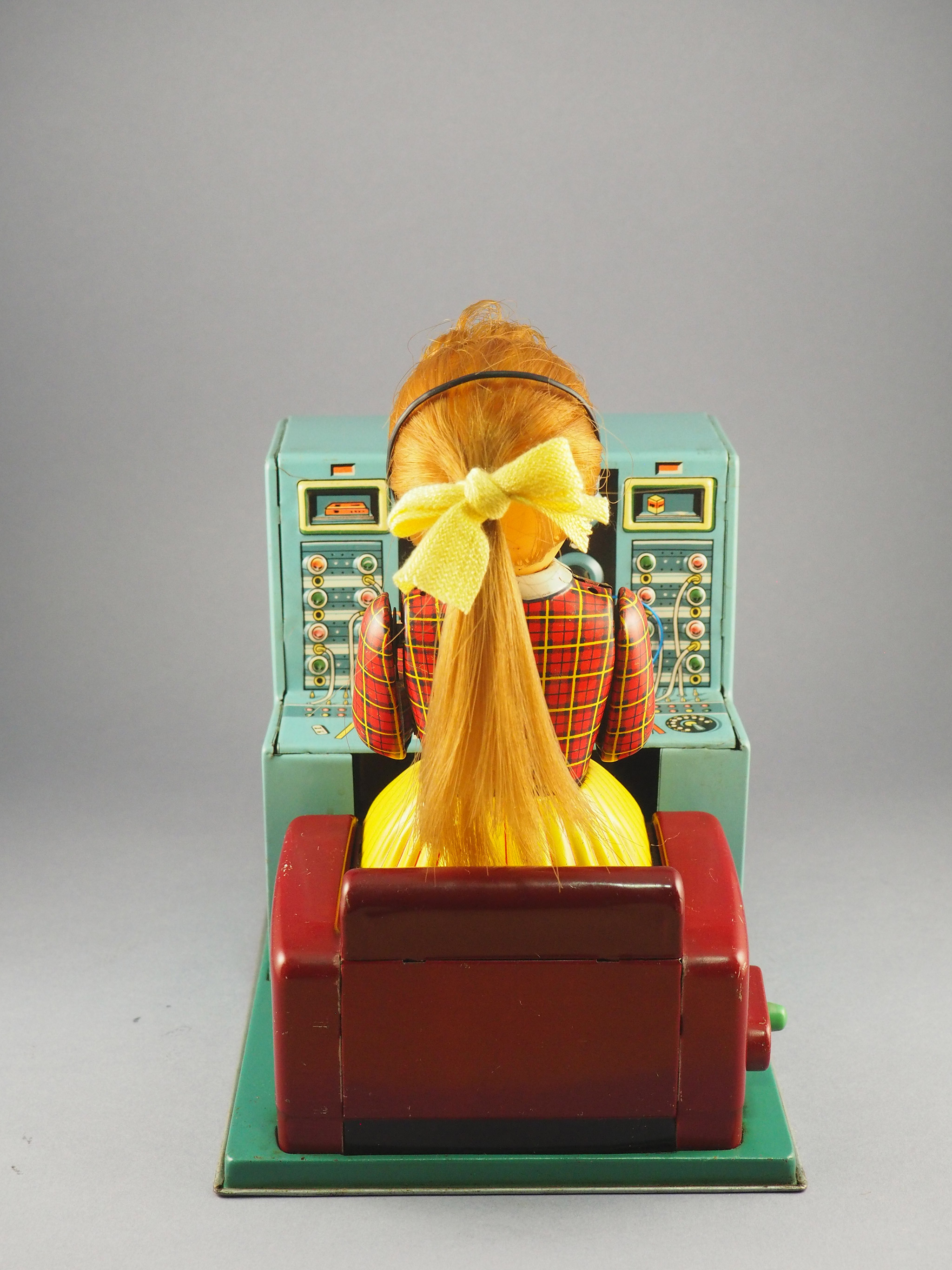 Switchboard Operator photo 4