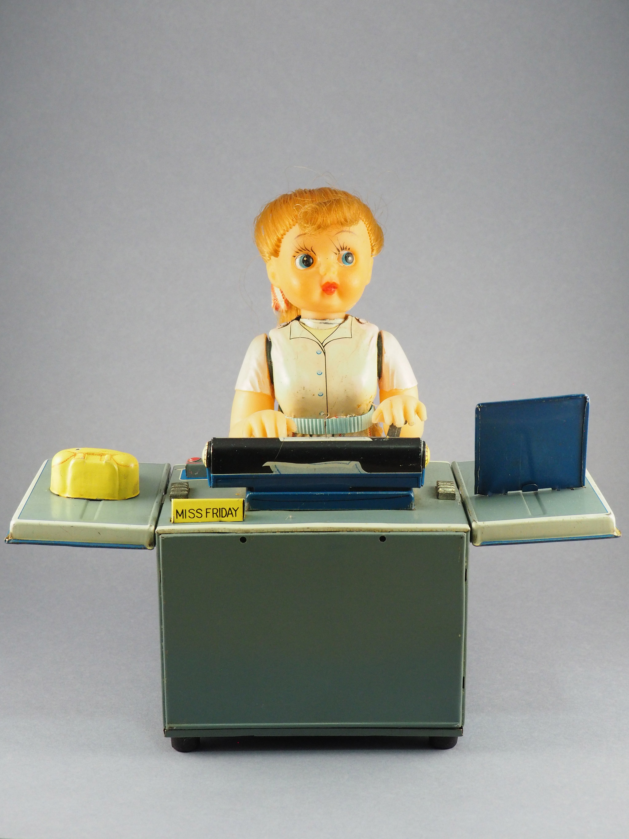 Miss Friday The Typist photo 1