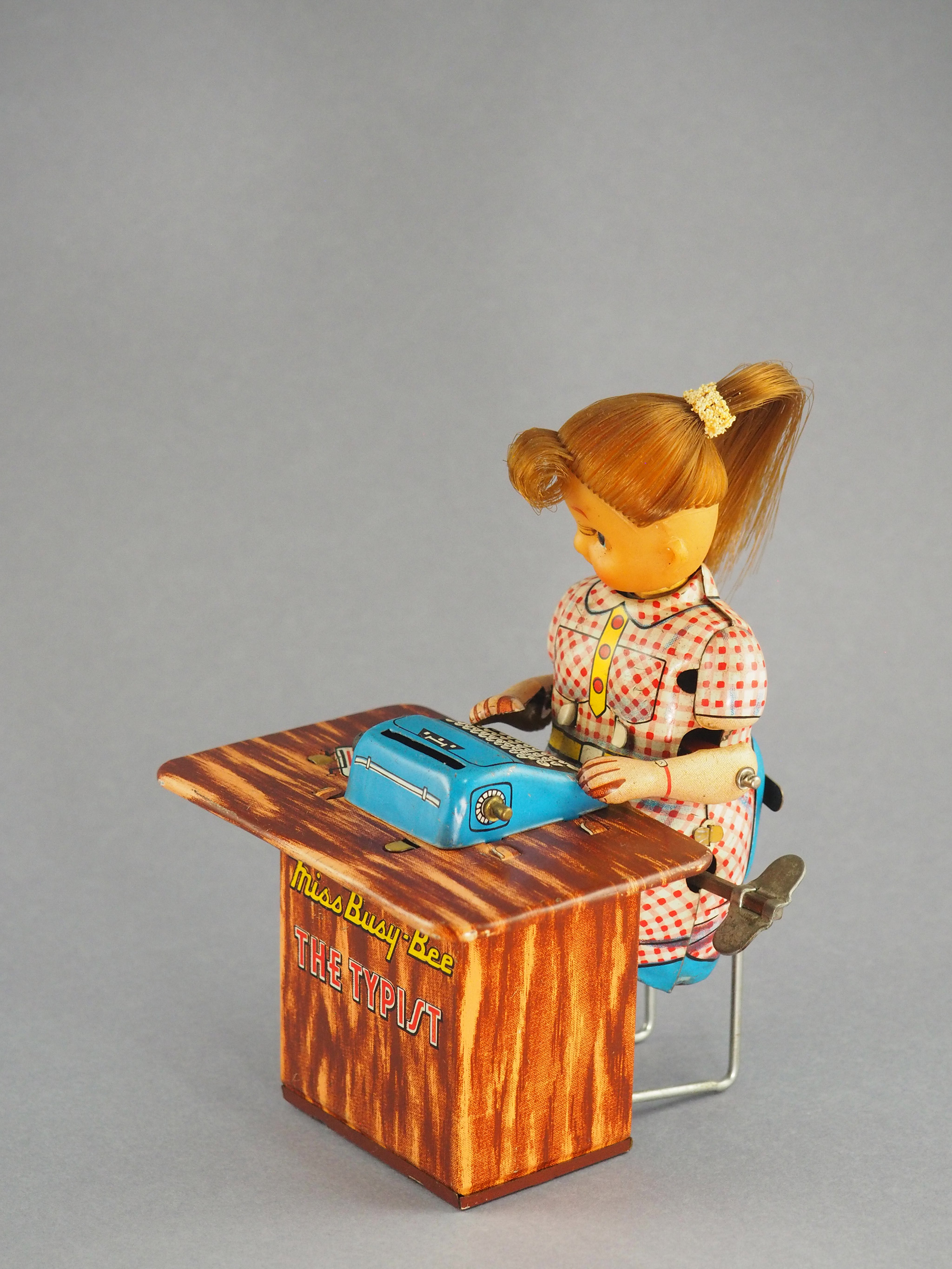 Miss Busy-Bee the Typist photo 3