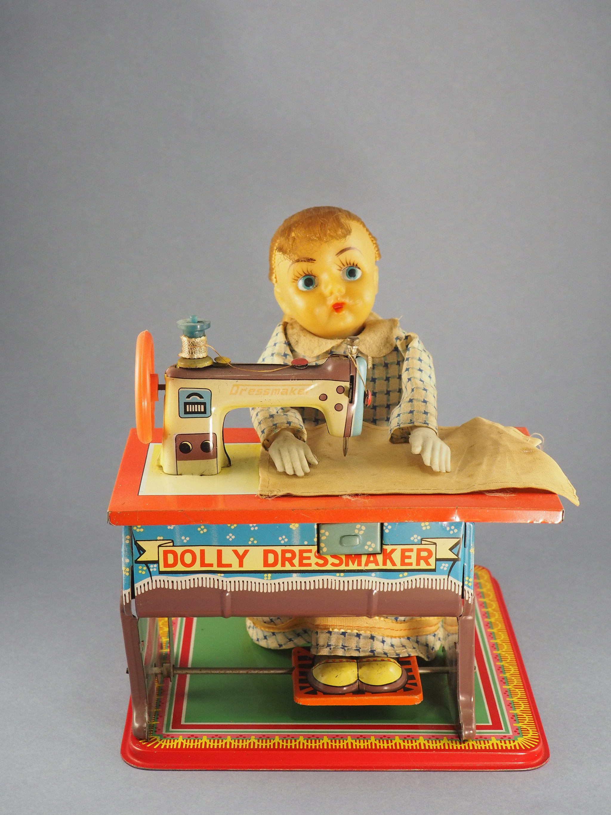 Dolly Dressmaker photo 1