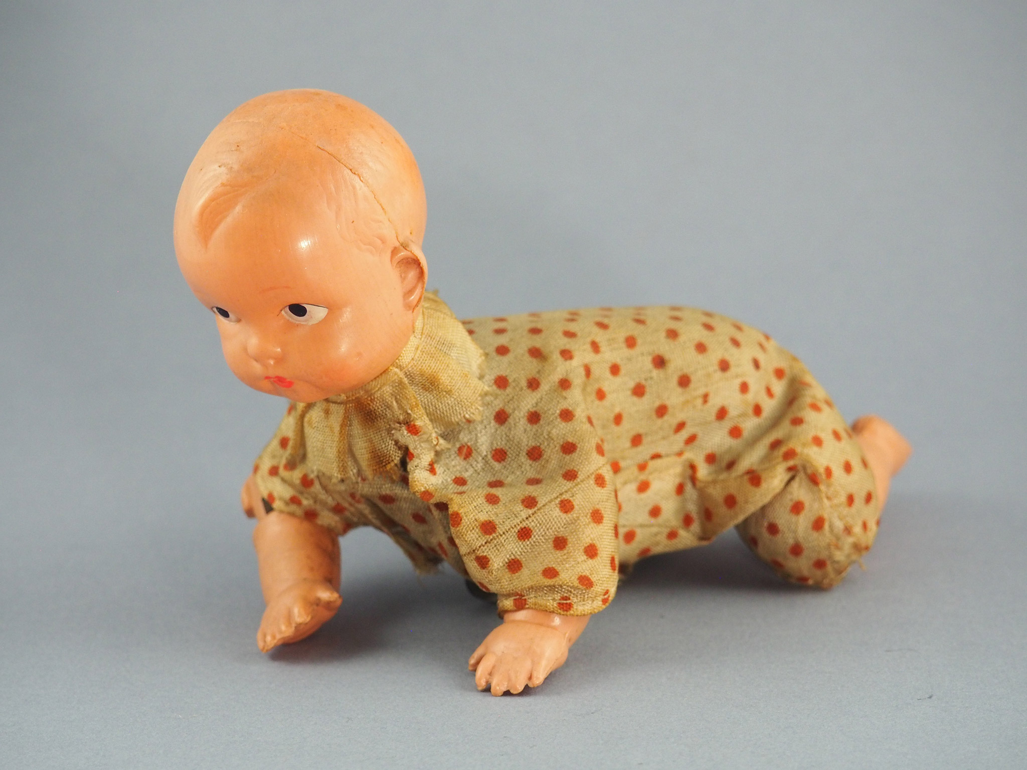 Baby crawling photo 2