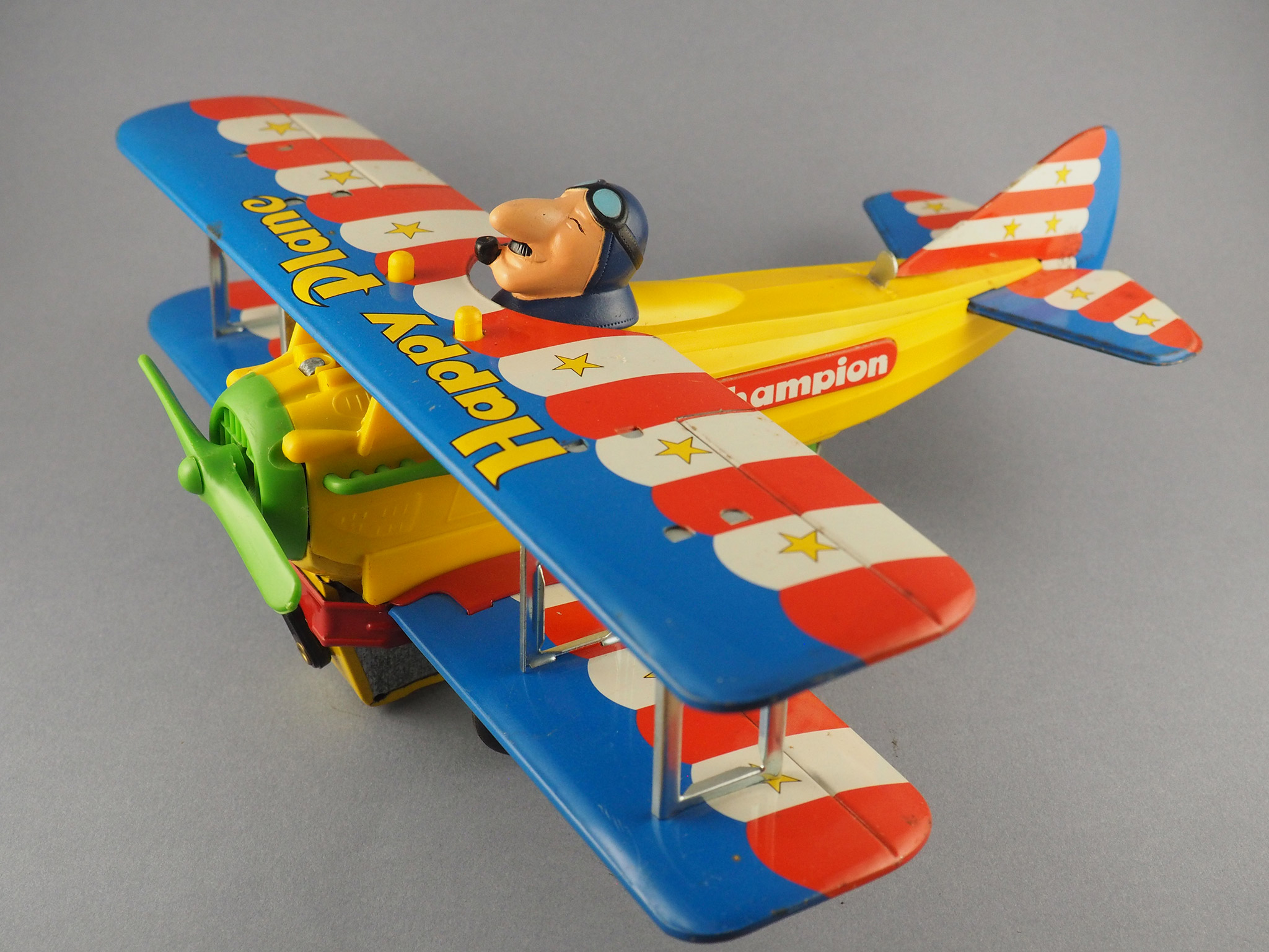 Happy Plane photo 3