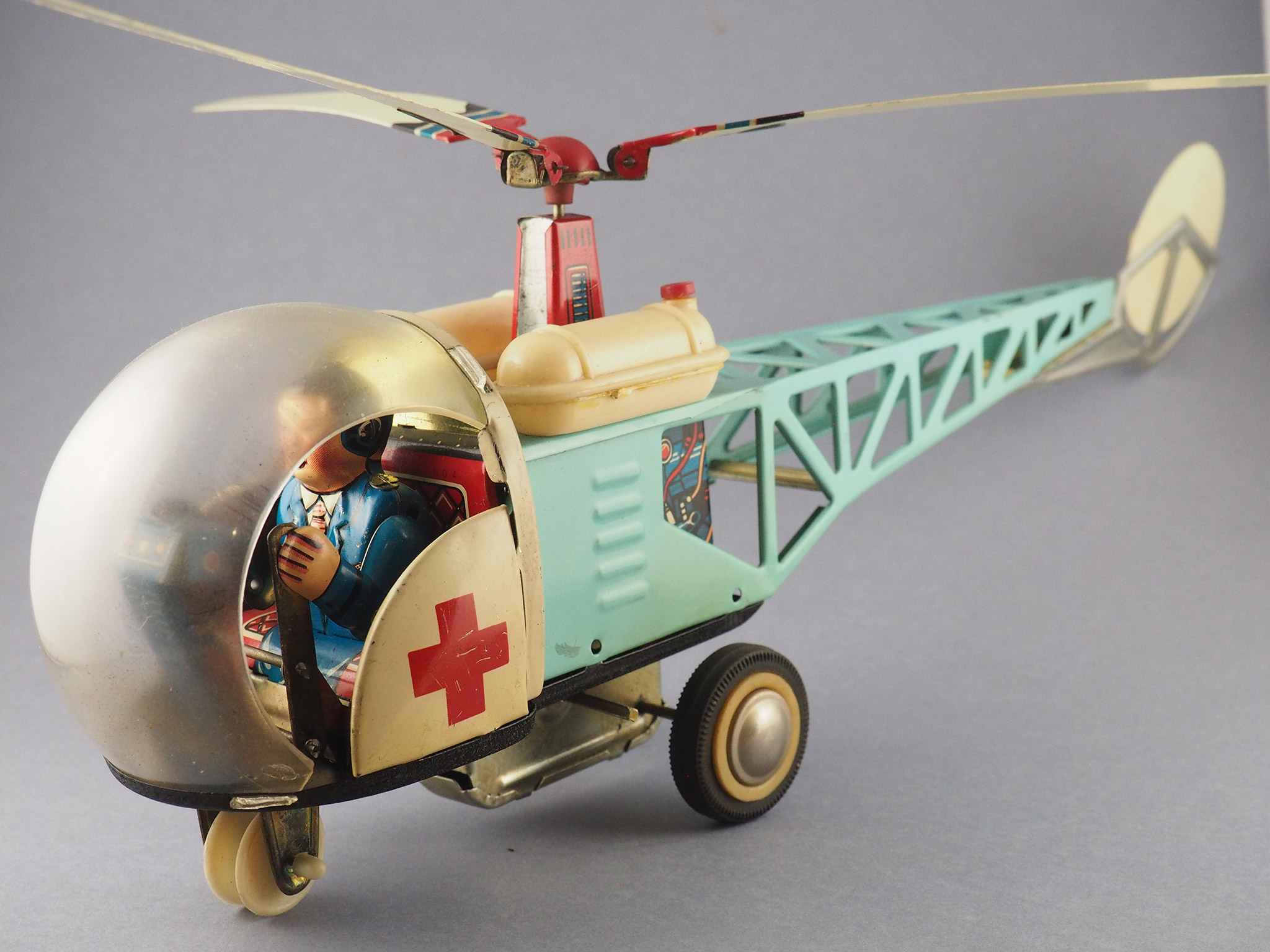 Helicopter with Active Pilot photo 2