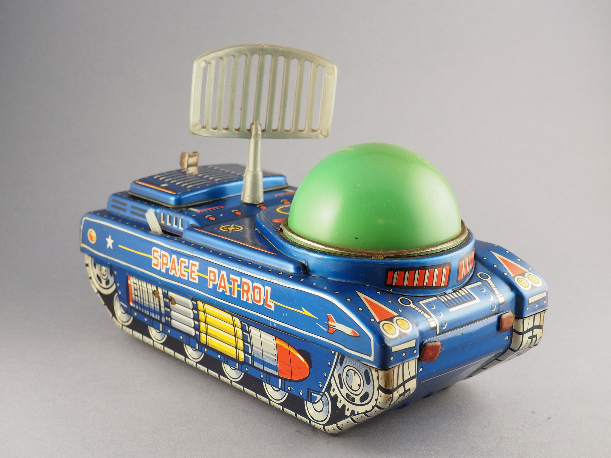 Planet Tank photo 1