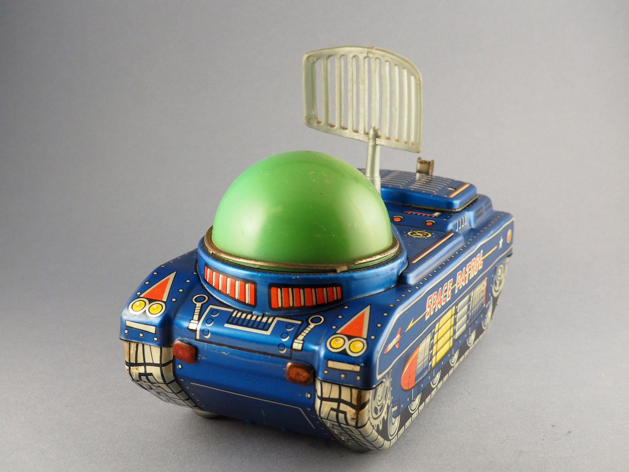 Planet Tank photo 2
