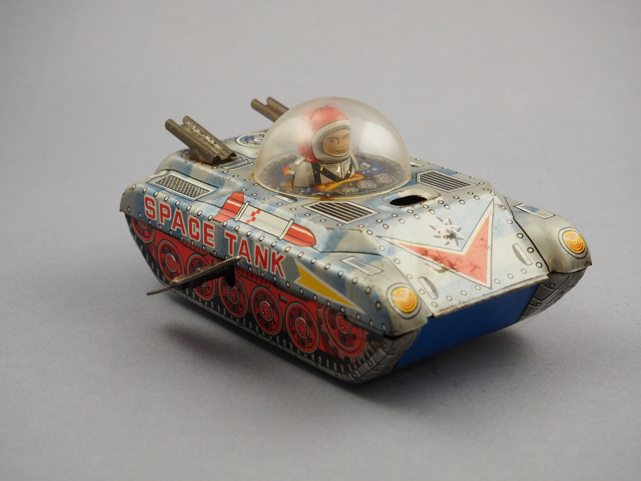 Space Tank photo 1