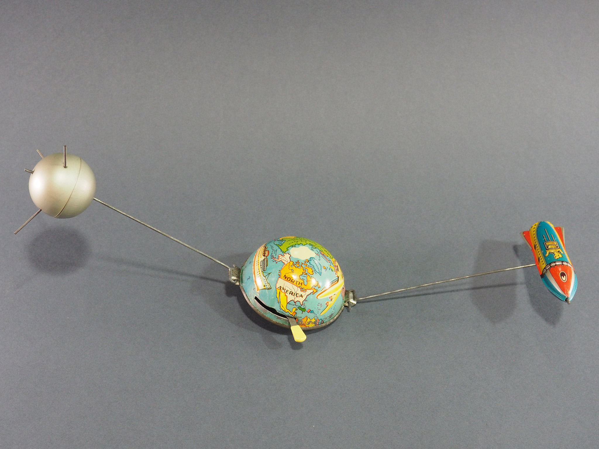 Space-Satellite photo 1
