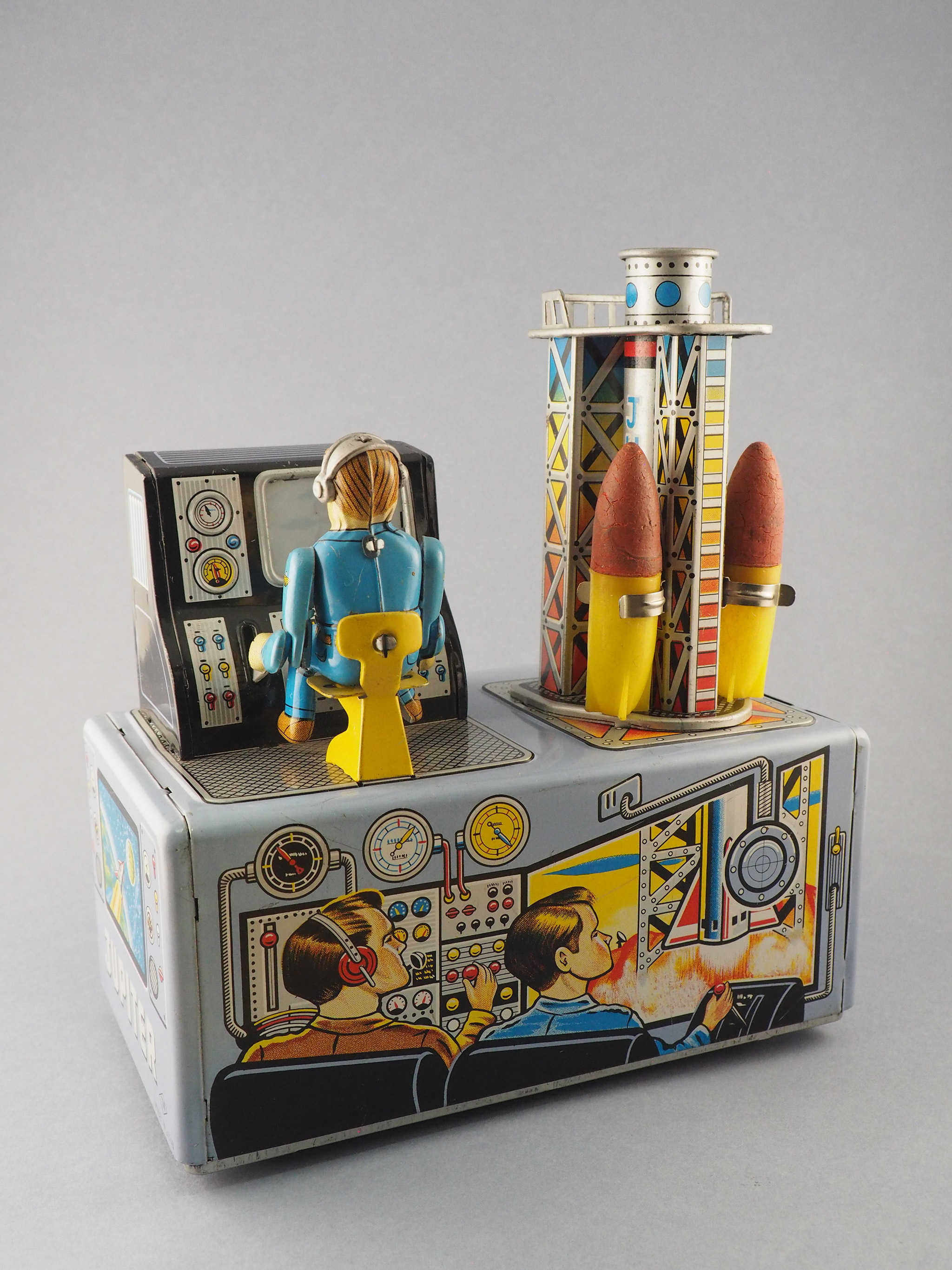 Two-Stage Rocket Launching Pad photo 4