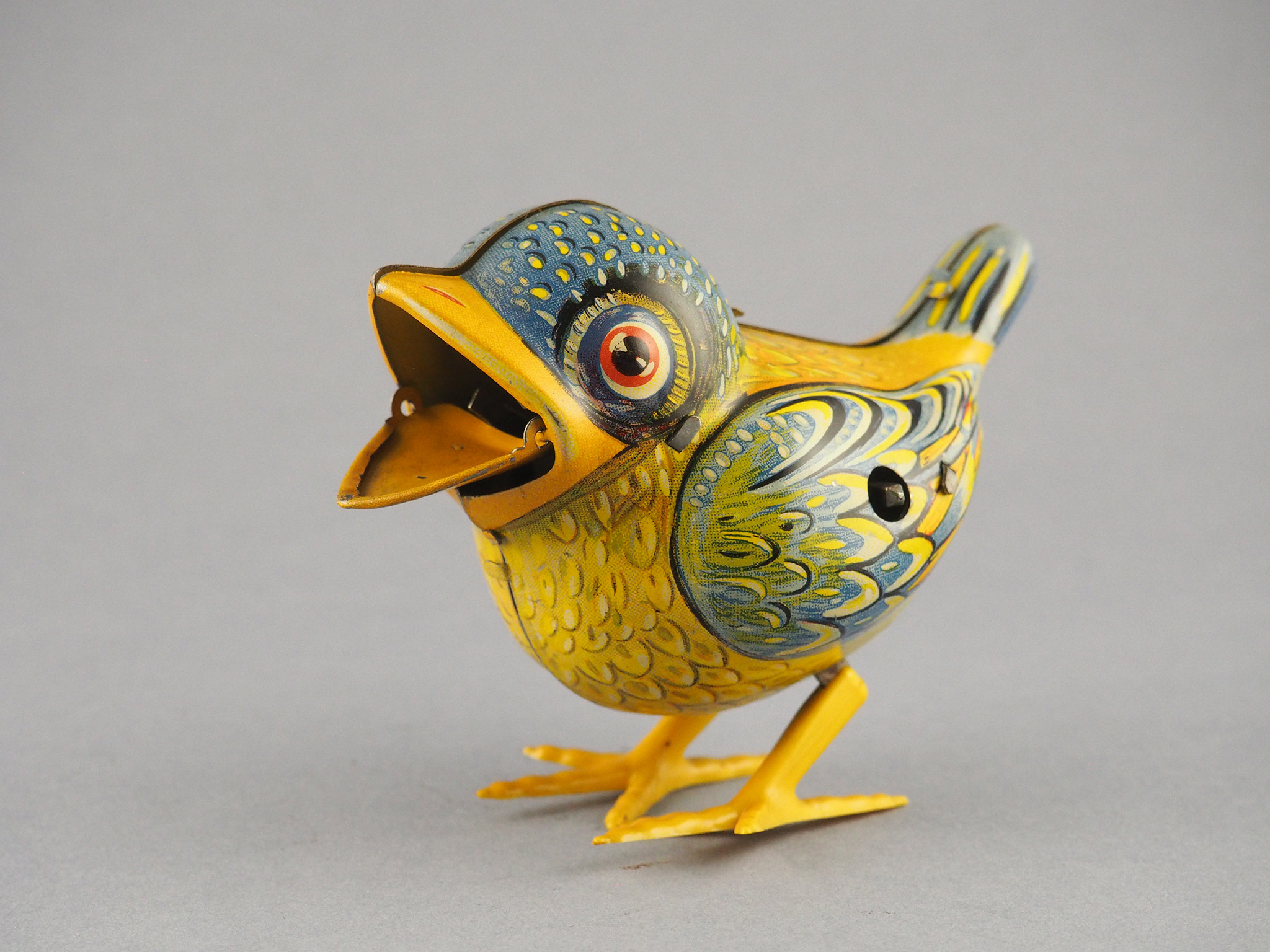 Hopping Chirping Bird photo 2