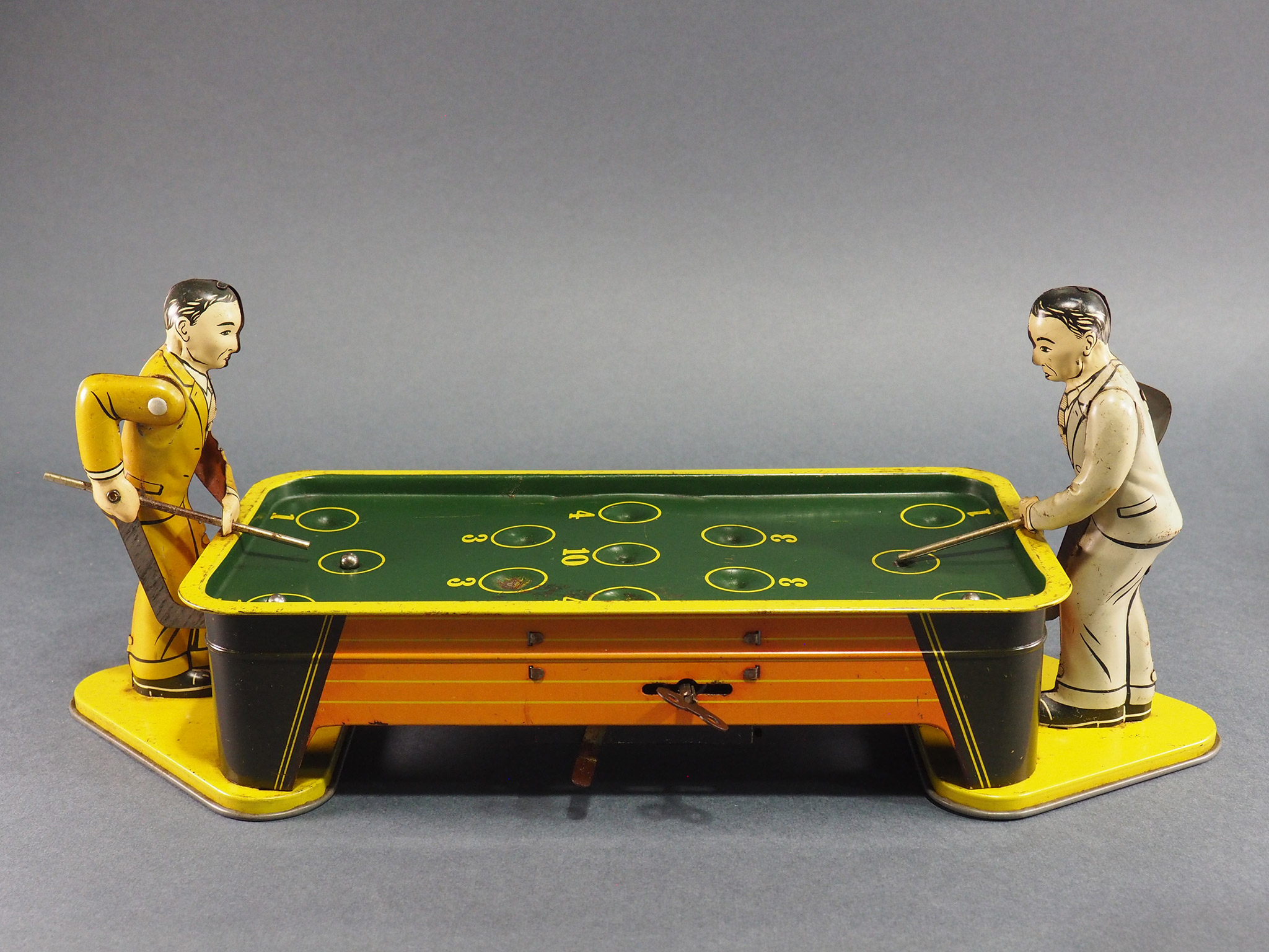 Mechanical Billiard Table photo 1