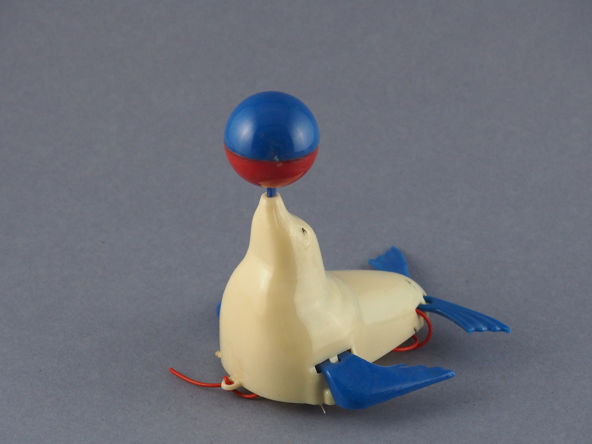 Woofy the Airfix Performing Sea-Lion photo 1