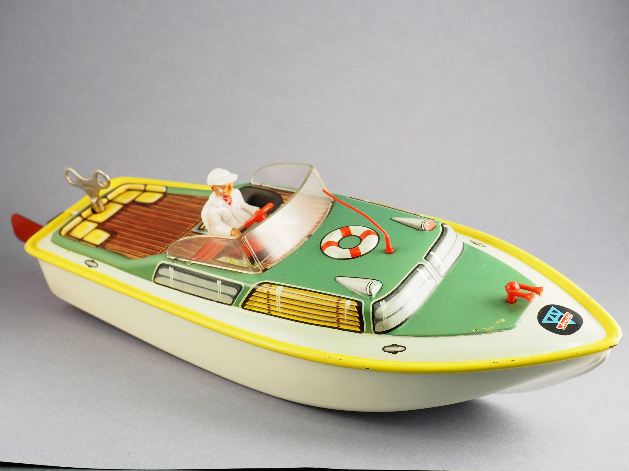 Motorboat with Plastic Figure photo 2