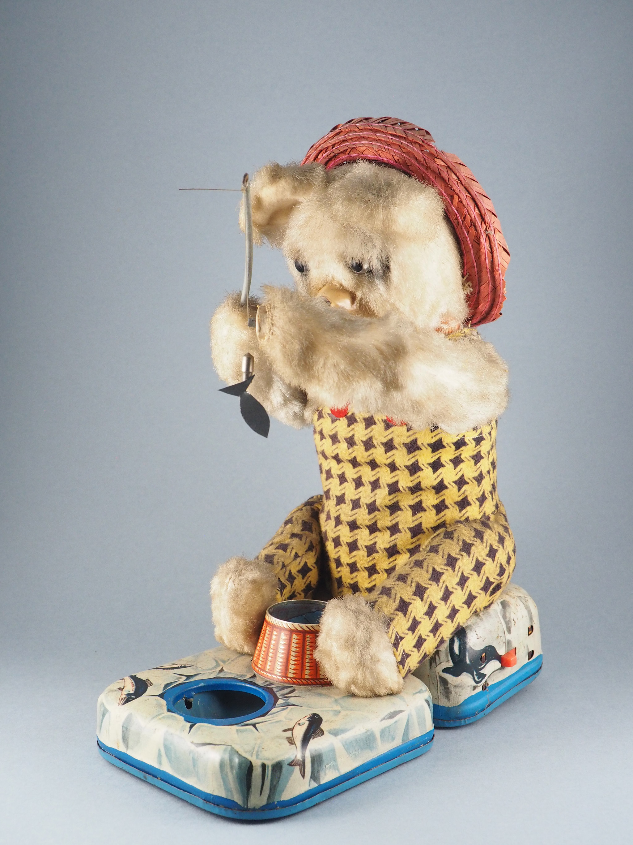 Fishing Bear photo 1