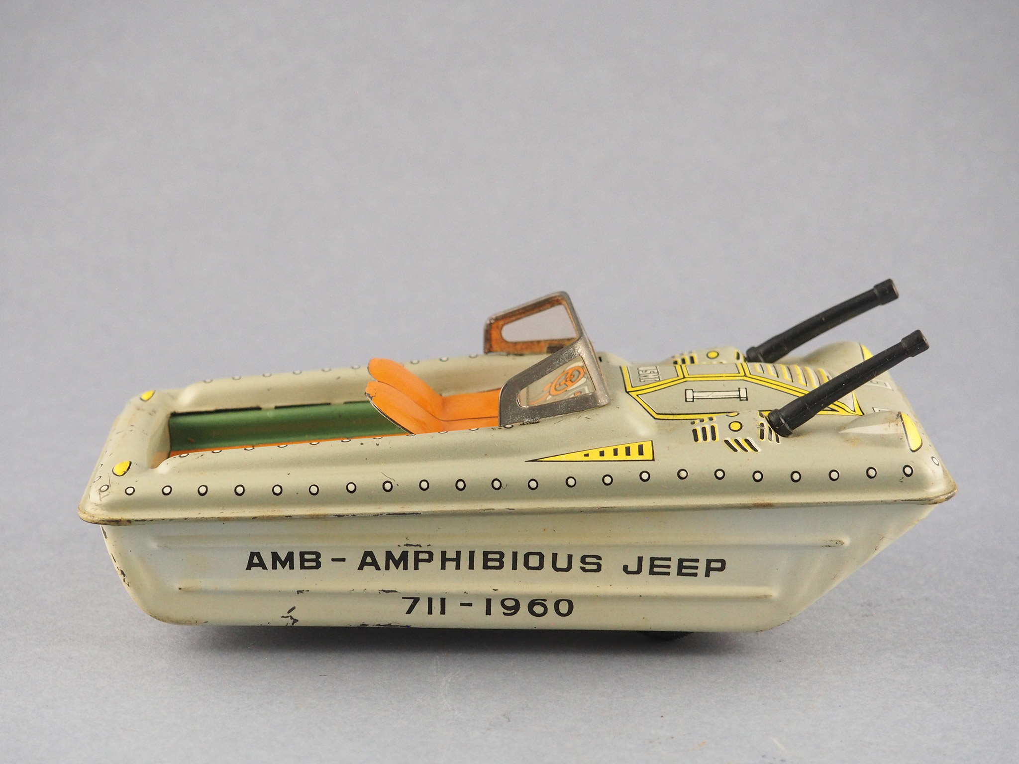 AMB - Amphibious Jeep photo 1