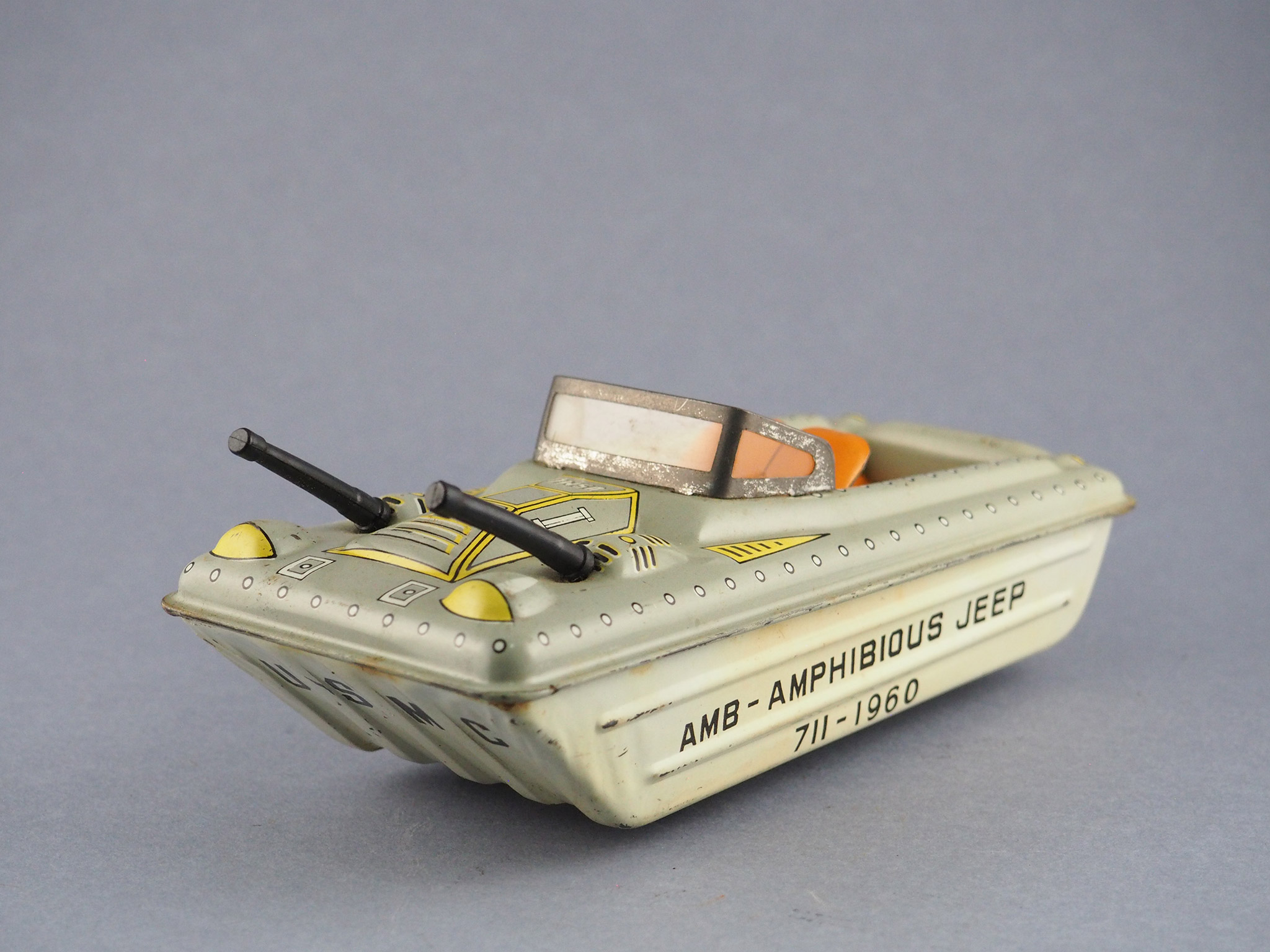 AMB - Amphibious Jeep photo 2