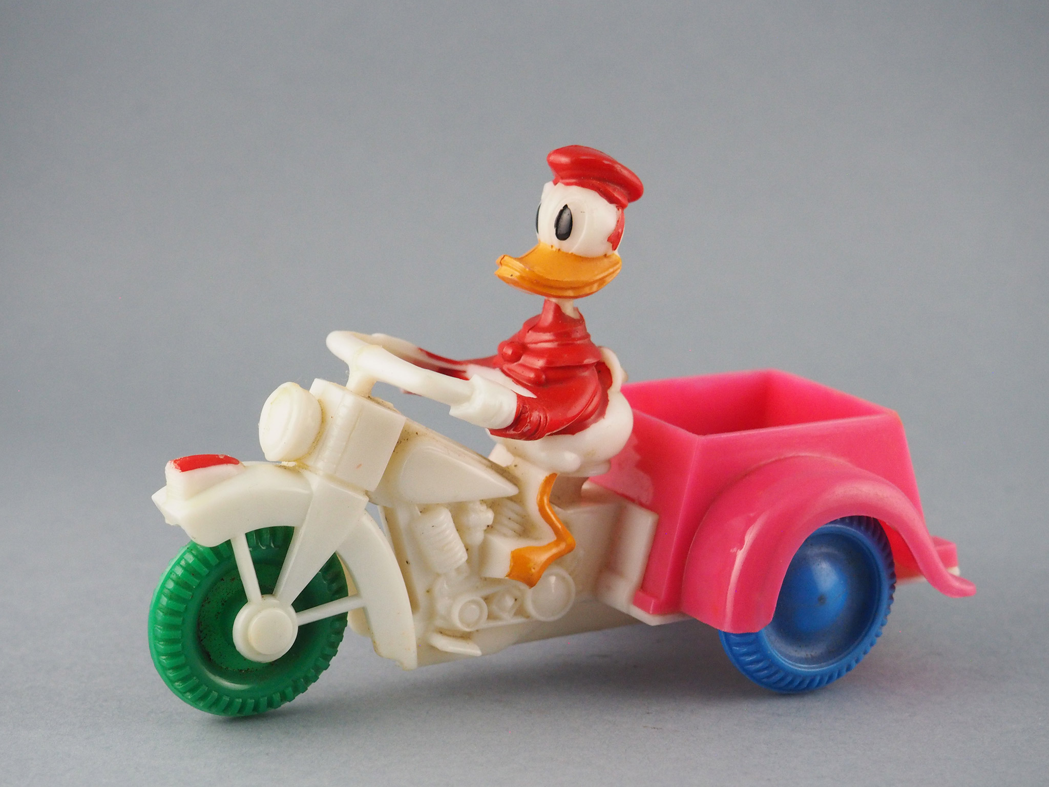 Moto com Pato Donald photo 1